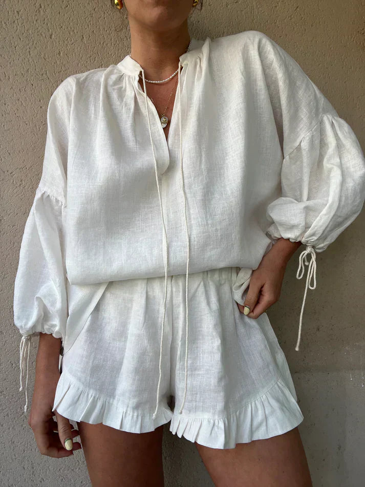 Zoé | Pantalon court à poches boutonnées et top à manches longues avec revers